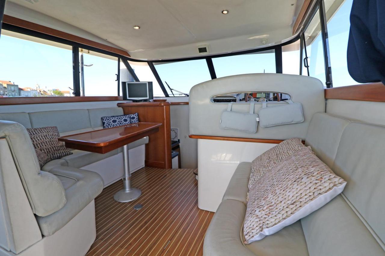 Private Yacht, We Love Our Guests Lisbon Exterior photo