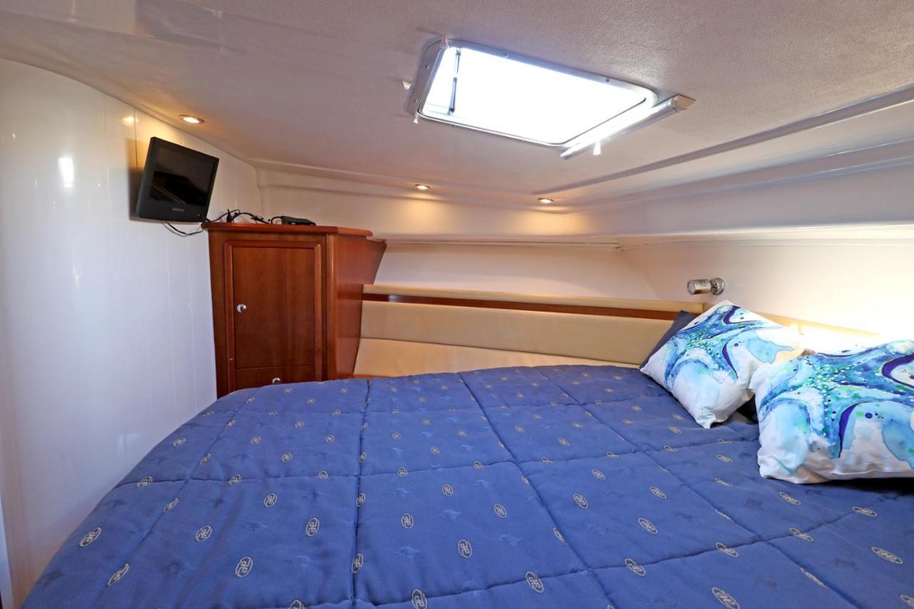 Private Yacht, We Love Our Guests Lisbon Exterior photo