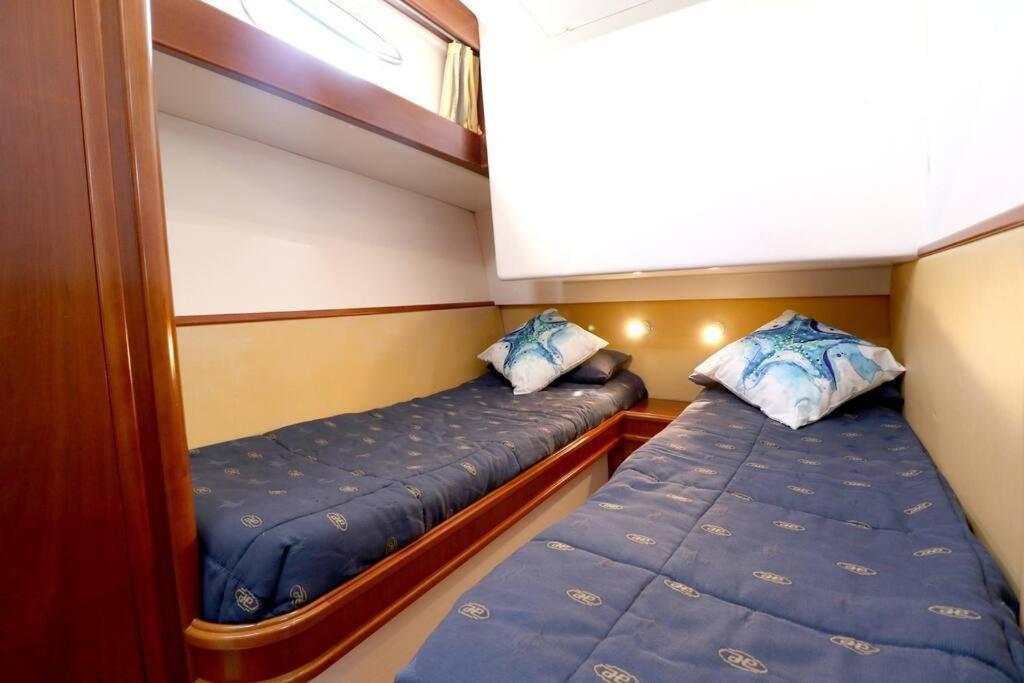 Private Yacht, We Love Our Guests Lisbon Exterior photo